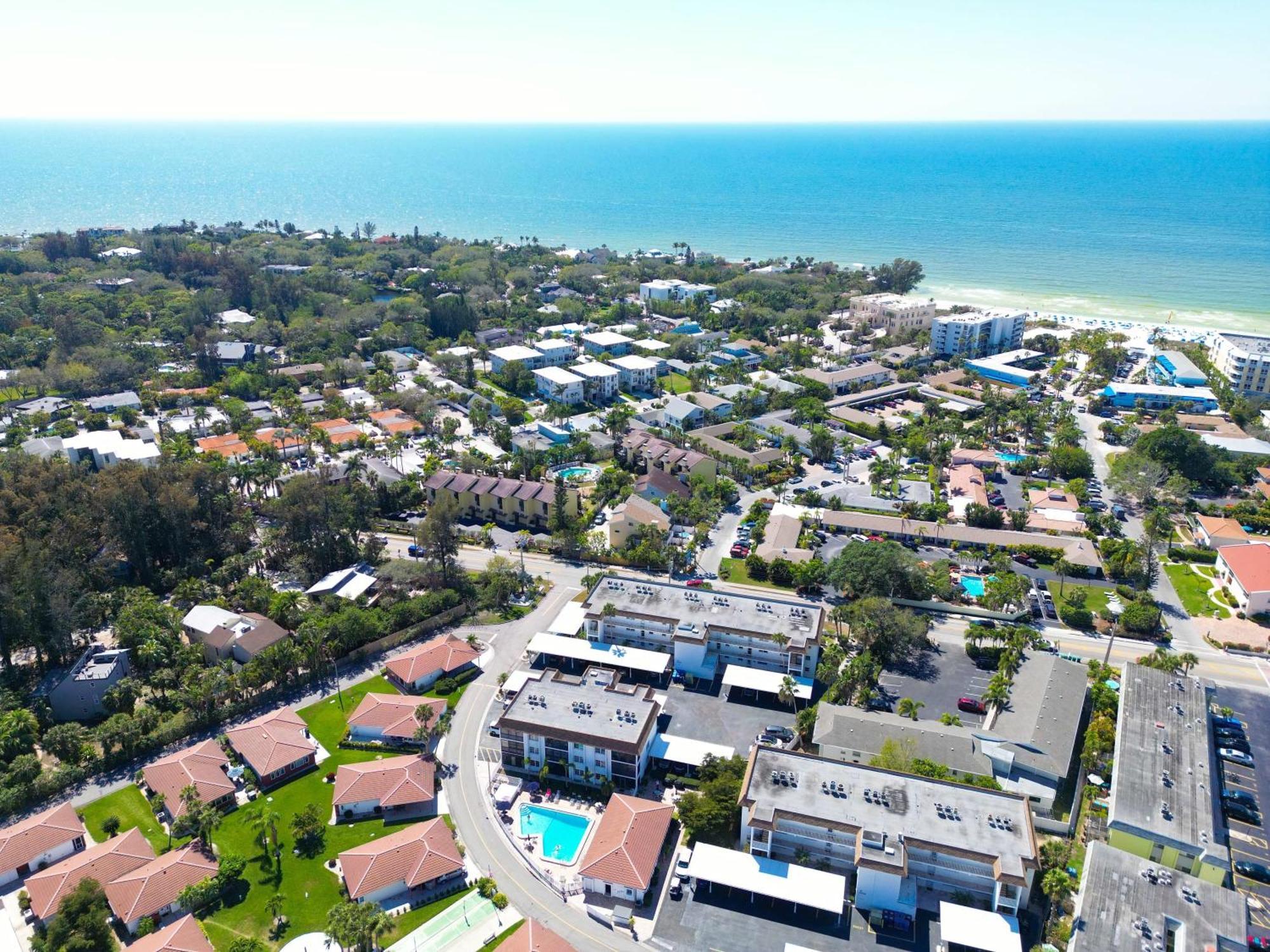 Updated Condo With Pool, Walk To Crescent Beach & Restaurants! Sarasota Exterior photo