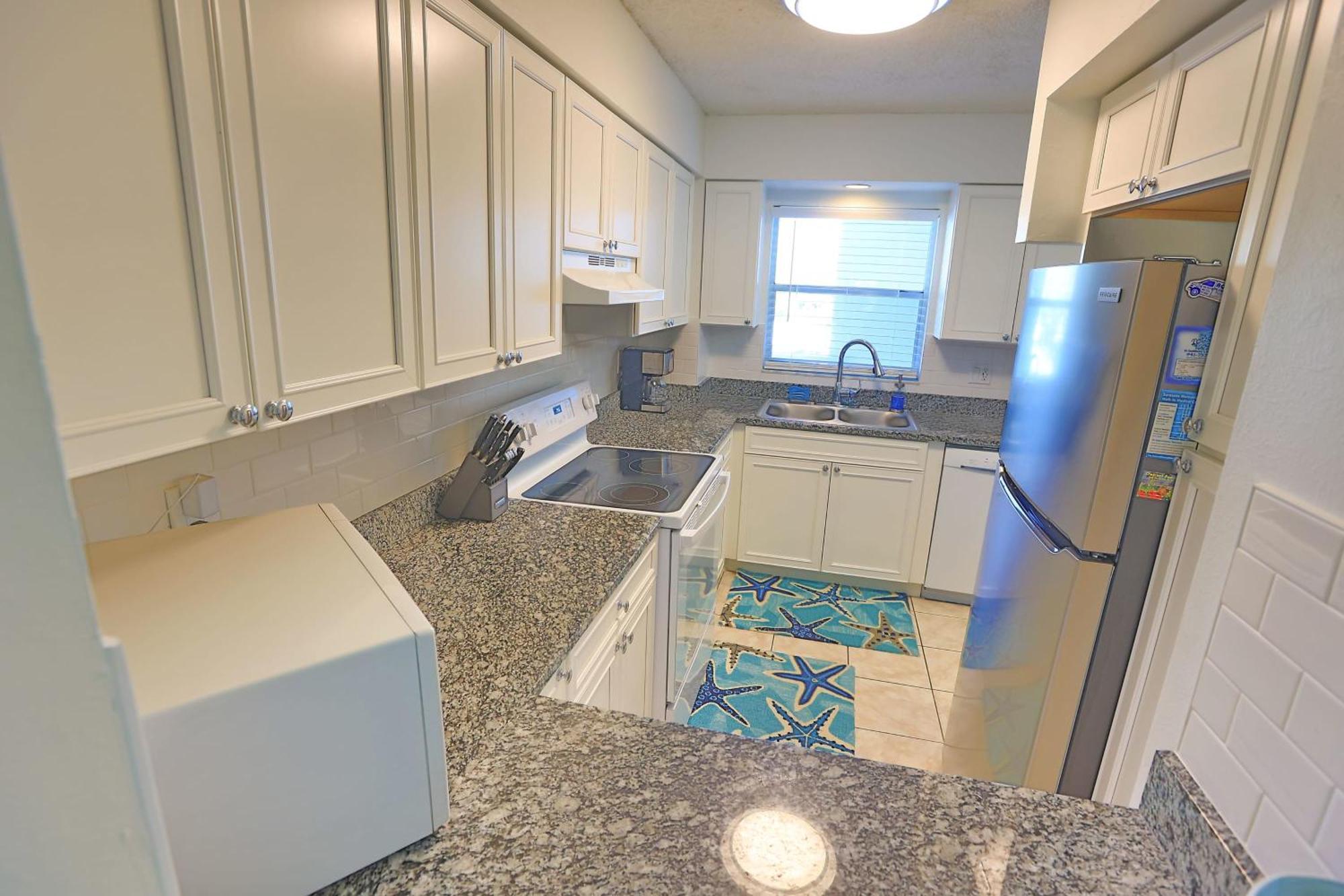 Updated Condo With Pool, Walk To Crescent Beach & Restaurants! Sarasota Exterior photo