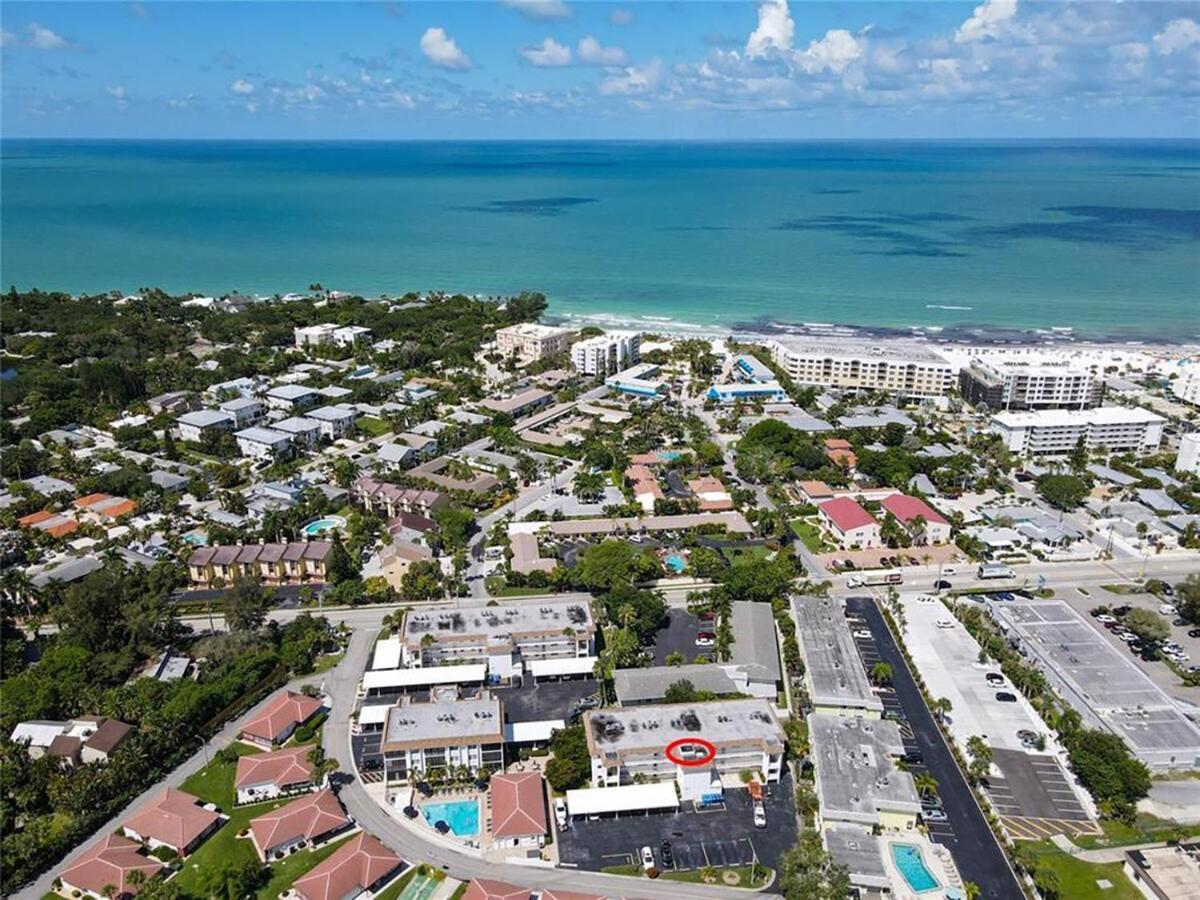 Updated Condo With Pool, Walk To Crescent Beach & Restaurants! Sarasota Exterior photo